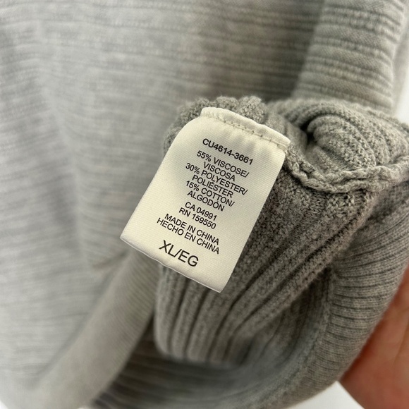 Hilary Radley Grey V-Neck Ribbed‎ Knit Sweater - XL - Picture 5 of 9